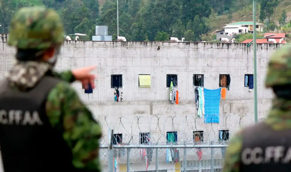 El hecho de que más de 97.000 emigrantes ecuatorianos hayan tratado de ingresar ilegalmente el año pasado en Estados Unidos, sobre todo a través de la frontera con México, es un síntoma de que el país afronta una crisis estructural. Foto: EFE El hecho de que más de 97.000 emigrantes ecuatorianos hayan tratado de ingresar ilegalmente el año pasado en Estados Unidos, sobre todo a través de la frontera con México, es un síntoma de que el país afronta una crisis estructural. Foto: EFE