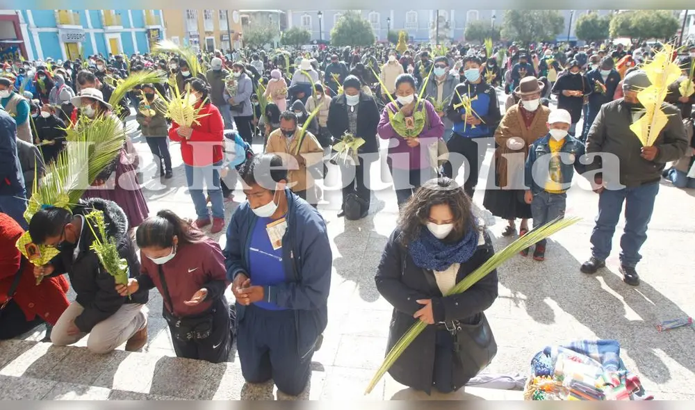 Feligreses llegaron hasta el templo San Juan Bautista de Puno. Foto: La República/Carlos Cisneros