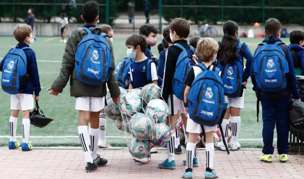 El proyecto busca que los niños que se inscriban puedan vivir la experiencia de entrenar en el estadio de Real Madrid una o dos semanas. Foto: Fundación Real Madrid El proyecto busca que los niños que se inscriban puedan vivir la experiencia de entrenar en el estadio de Real Madrid una o dos semanas. Foto: Fundación Real Madrid