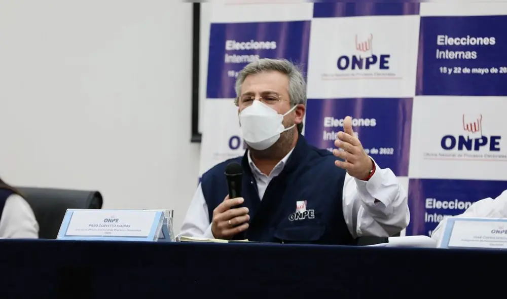 Piero Corvetto realiza trabajos de verificación en Arequipa con miras a las elecciones internas. Foto: ONPE Piero Corvetto realiza trabajos de verificación en Arequipa con miras a las elecciones internas. Foto: ONPE