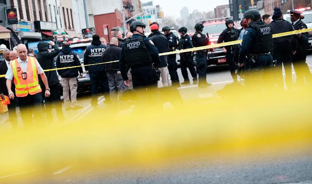 Al menos 16 personas resultaron heridas en el tiroteo, con un mínimo de cinco con heridas de bala, según los servicios de emergencia. Foto: AFP Al menos 16 personas resultaron heridas en el tiroteo, con un mínimo de cinco con heridas de bala, según los servicios de emergencia. Foto: AFP