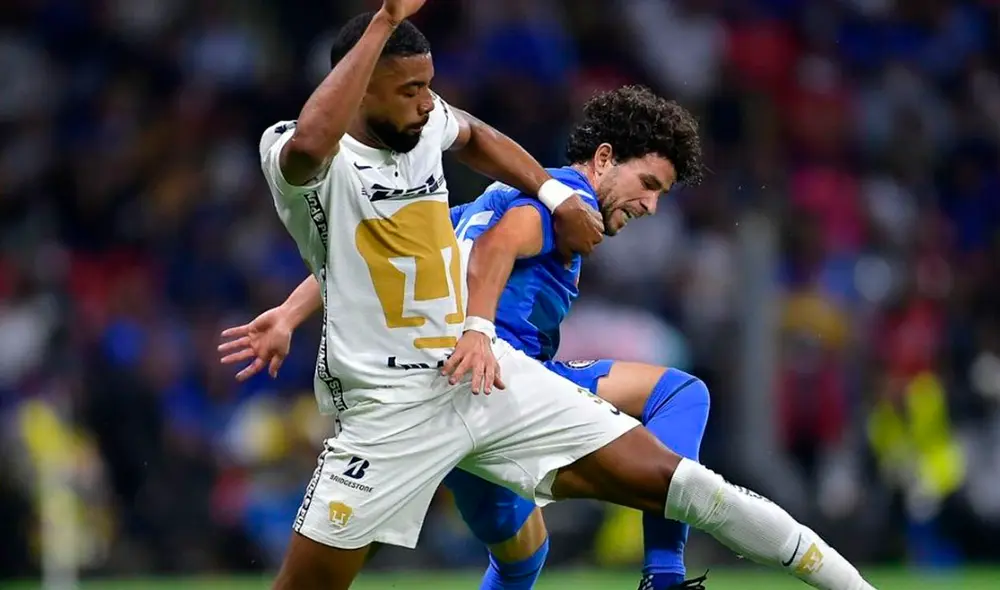 Pumas vs. Cruz Azul: ambas escuadras se fueron sin goles al descanso. Foto: Concacaf