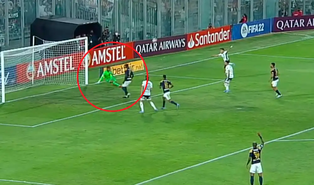 Impresionante los reflejos del guardameta peruano. Foto: captura de Facebook Watch Impresionante los reflejos del guardameta peruano. Foto: captura de Facebook Watch