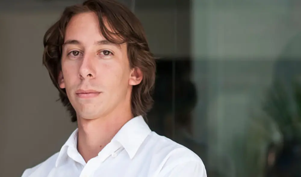 El presidente Pedro Castillo mantenía una cercanía con Aguilar Quispe, según reveló la revista Vigilante con una foto donde ambos aparecen jugando una ‘pichanga’ en la Villa Deportiva Nacional (Videna). Foto: Difusión