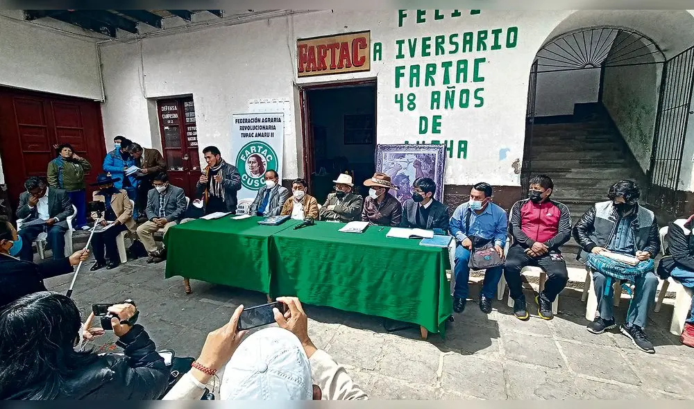 Conferencia. Dirigentes gremiales convocaron a la población a sumarse y salir a las calles el próximo lunes. Foto: La República