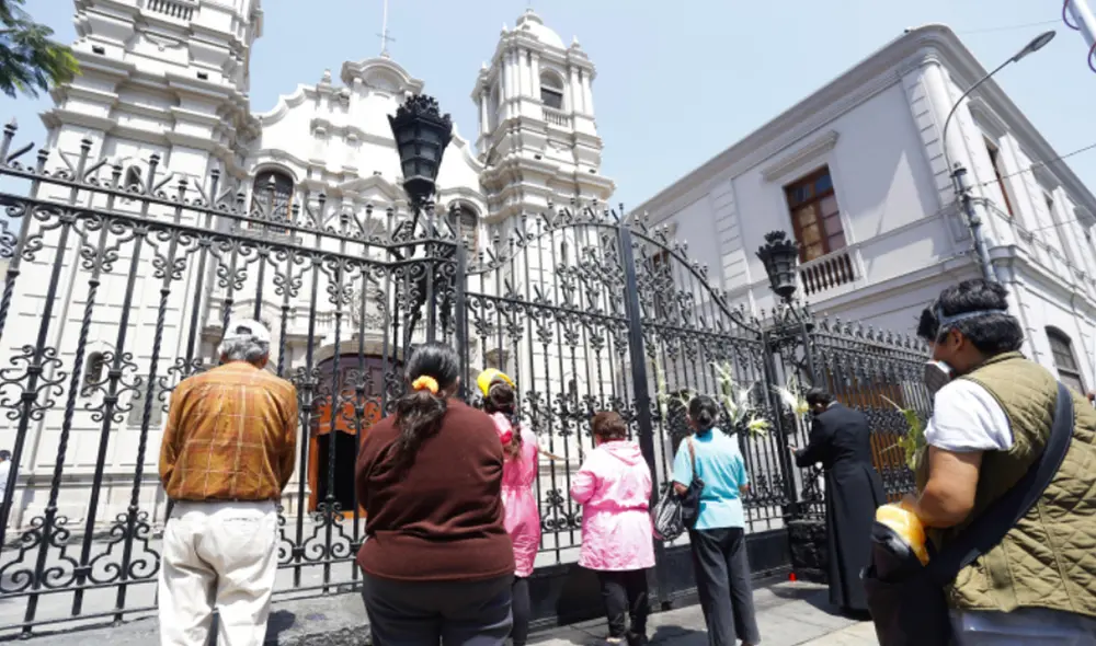 El Arzobispado de Lima remarcó los protocolos de bioseguridad para evitar la propagación de la COVID-19 en las iglesias. Foto: Carlos Contreras/La República El Arzobispado de Lima remarcó los protocolos de bioseguridad para evitar la propagación de la COVID-19 en las iglesias. Foto: Carlos Contreras/La República