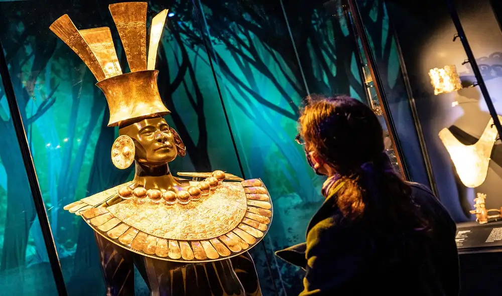 "Machu Picchu y los Tesoros del Perú" es una exposición excepcional que recorre 3,000 años de civilizaciones precolombinas hasta el misterio de Machu Picchu. Foto: AFP - Video: EFE
