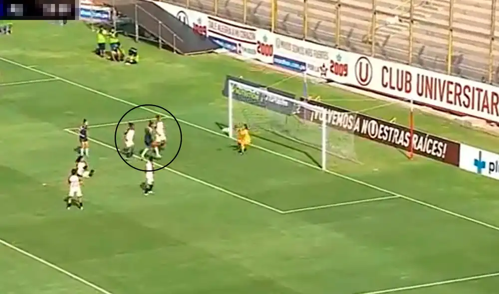 Neidy Romero abrió el marcador en el clásico femenino entre Universitario y Alianza Lima. Foto: captura de Movistar Deportes