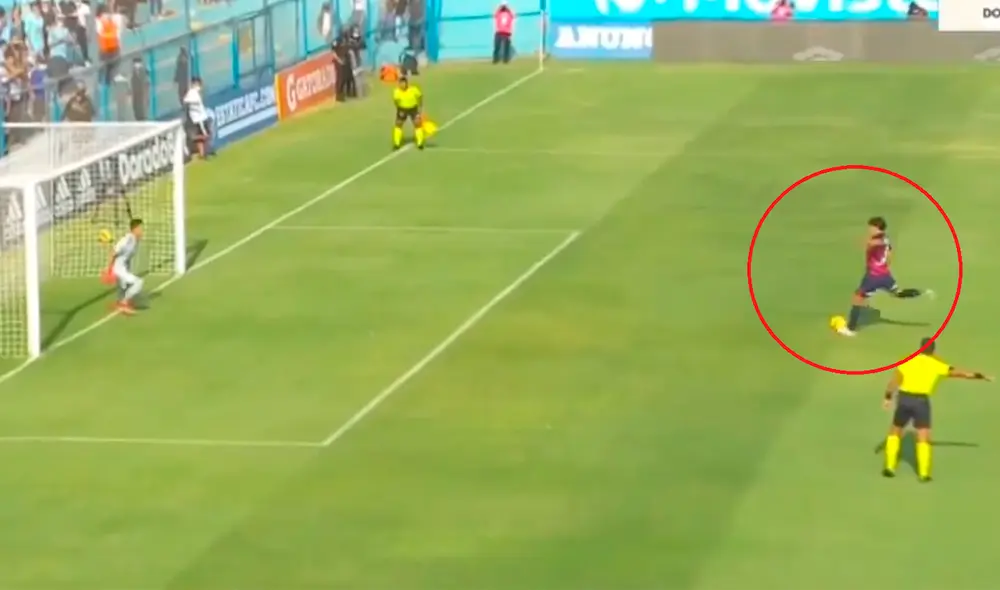 El goleador paraguayo adelanta a Deportivo Municipal en el Gallardo. Foto: captura Gol Perú