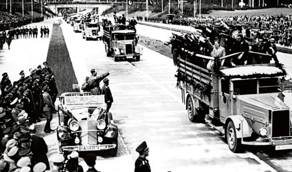 El engaño. El programa de construcción de autopistas fue una gran mentira propagandística de Hitler, cuyo verdadero objeto era la eliminación de los judíos. Foto: difusión