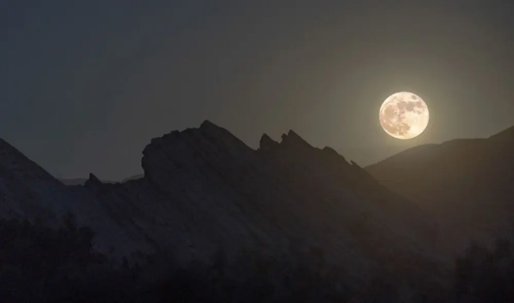 Descubre cómo ver la Luna rosa 2022, fenómeno astronómico que sucederá en el mes de abril, según el calendario lunar hoy, 16 de abril. Foto: NASA