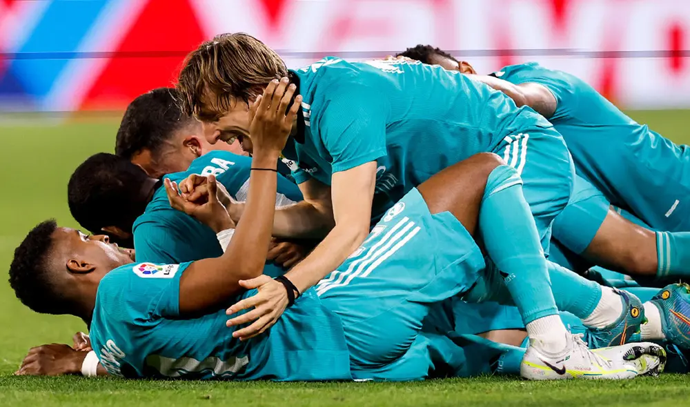 Real Madrid ganó 3-2 al Sevilla y sacó 15 puntos de ventaja al segundo lugar a falta de 6 fechas. Foto: RealMadrid Real Madrid ganó 3-2 al Sevilla y sacó 15 puntos de ventaja al segundo lugar a falta de 6 fechas. Foto: RealMadrid
