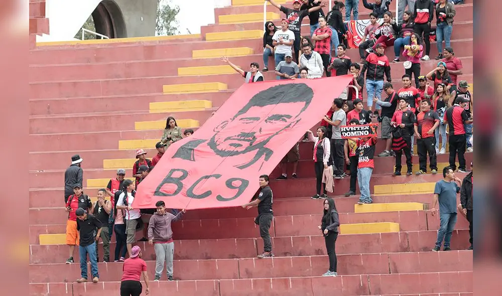 Vuelven las banderas a la tribuna, las barras podrán alentar mejor Foto: La República