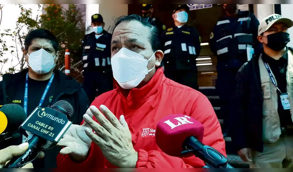 Diálogo infructuoso.  Ministro Sánchez se reunió con dirigentes en Wanchaq pero el paro sigue adelante. Foto: La República