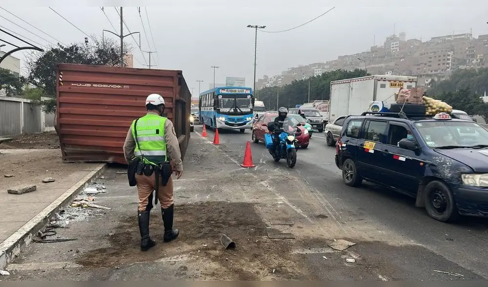 El conductor de la unidad fue llevado a una clínica local. Foto: difusión
