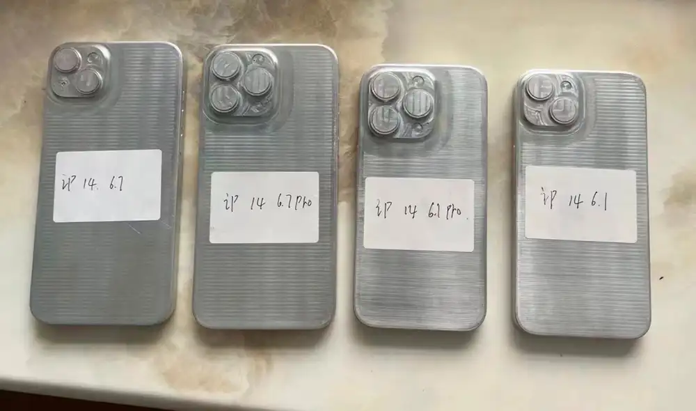 Luego de dos generaciones, el módulo de cámaras no sobresaldrá del teléfono. Foto: Weibo