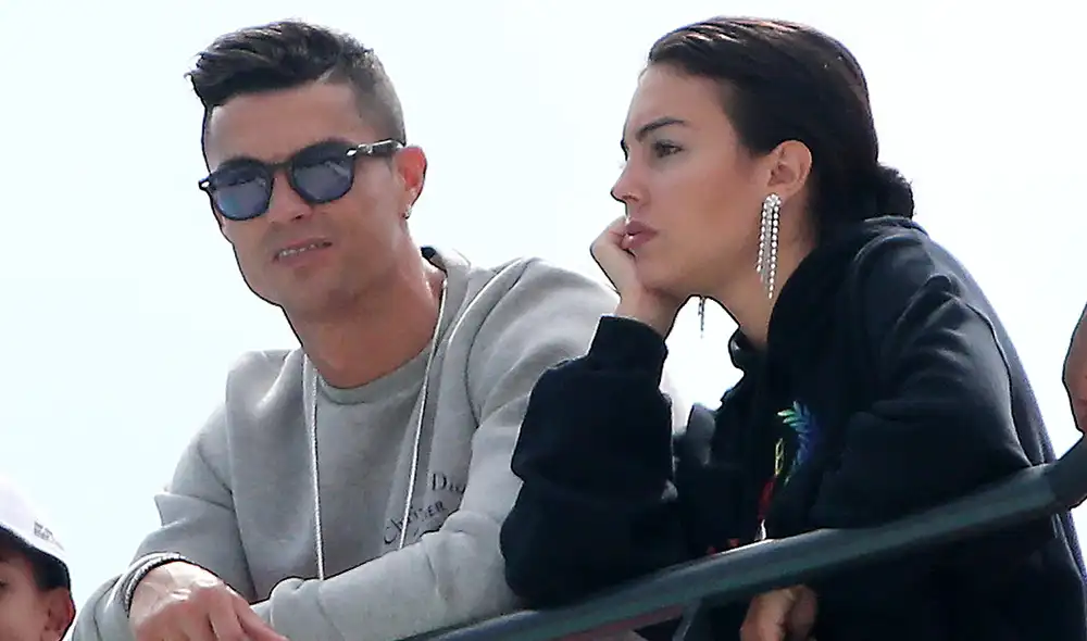 Ambos padres informaron en sus redes sociales que uno de sus hijos falleció. Foto: Portal Hola Ambos padres informaron en sus redes sociales que uno de sus hijos falleció. Foto: Portal Hola