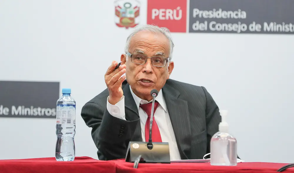 Aníbal Torres volvió a referirse a los elogios que hizo al exdictador nazi Adolf Hitler en Huancayo. Foto: PCM