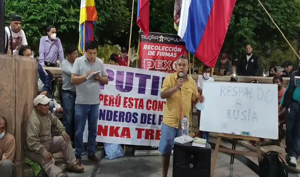 Se movilizaron en apoyo a Rusia en el centro de Lima. Foto: captura de Respaldo Peruano a Rusia / Facebook