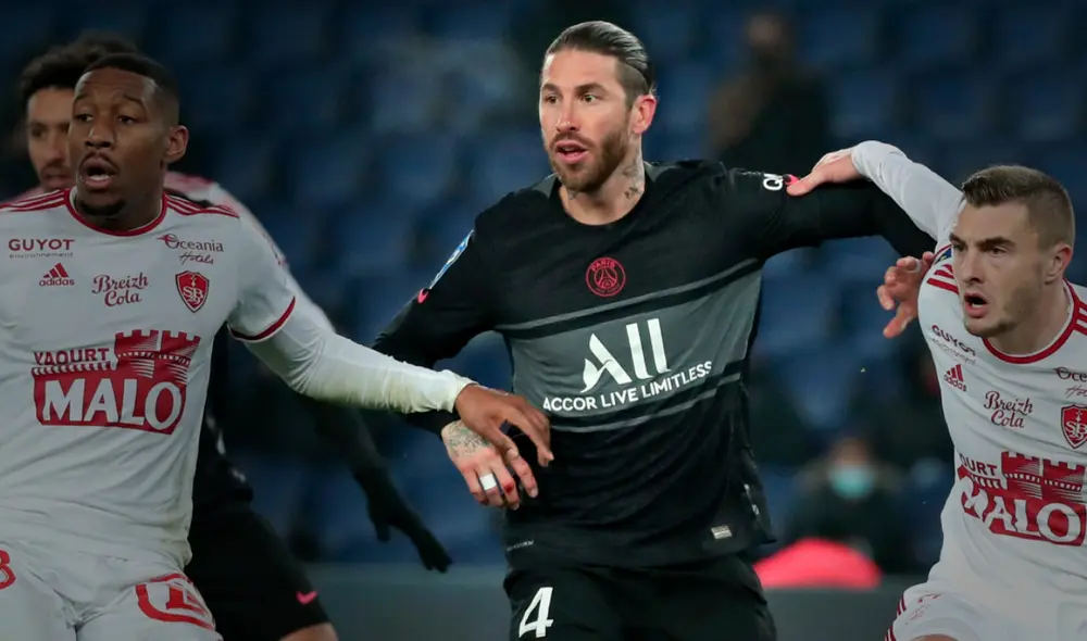 Sergio Ramos desea quedarse en PSG, pero el club busca su salida. Foto: EFE