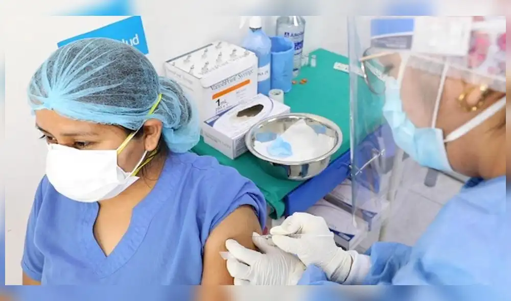 Durante este mes está proyectado inocular a 3.477 profesionales de la salud. Foto: Diresa Tacna Durante este mes está proyectado inocular a 3.477 profesionales de la salud. Foto: Diresa Tacna