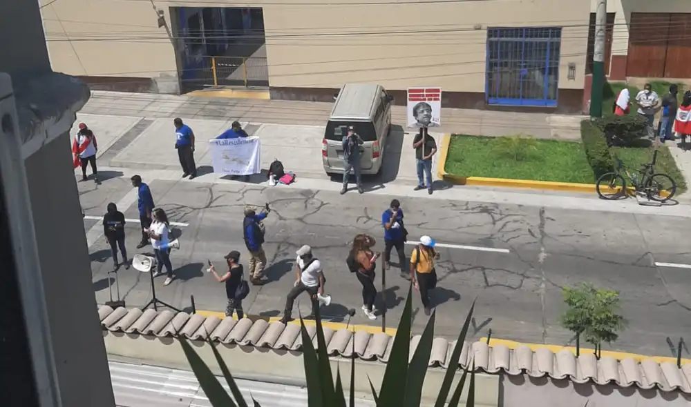 Grupos extremistas acusan a los trabajadores de Aprodeh de proterrorista o defensores de terroristas, poniendo en riesgo la integridad de los trabajadores. Foto: Jo-Marie Burt / Twitter