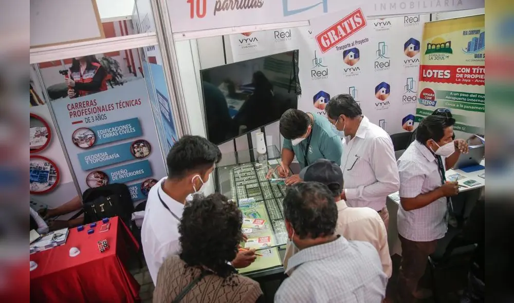 Son 17 empresas las que ofertan casi 2.000 bienes entre lotes, terrenos y departamentos en la ciudad y provincias de Arequipa. Foto: Rodrigo Talavera/La República