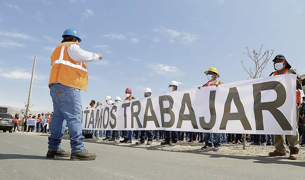 Temor. Trabajadores mineros de Southern exigen al Gobierno solución al conflicto. Las operaciones de minera se suspendieron 60 días. Había amenazas de despidos o suspensión perfecta. Foto: difusión Temor. Trabajadores mineros de Southern exigen al Gobierno solución al conflicto. Las operaciones de minera se suspendieron 60 días. Había amenazas de despidos o suspensión perfecta. Foto: difusión