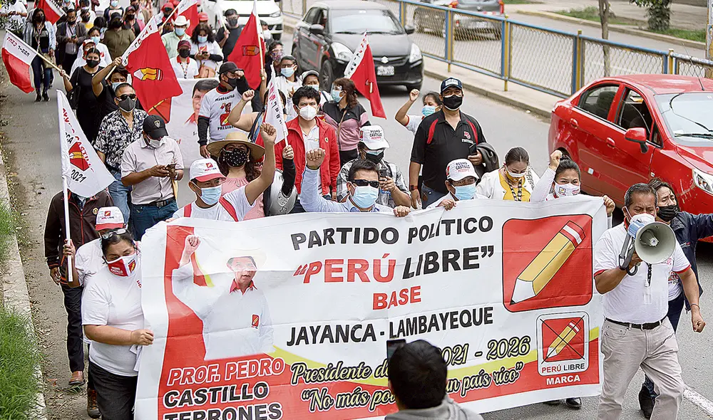Repunte. Perú Libre es el partido que más listas para las gobernaciones regionales ha aumentado en comparación con la elección del 2018. Foto: Clinton Medina/La República Repunte. Perú Libre es el partido que más listas para las gobernaciones regionales ha aumentado en comparación con la elección del 2018. Foto: Clinton Medina/La República
