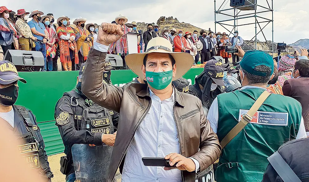 Voz. Para Flores, el presidente Castillo debe reaccionar ya. Foto: difusión Voz. Para Flores, el presidente Castillo debe reaccionar ya. Foto: difusión