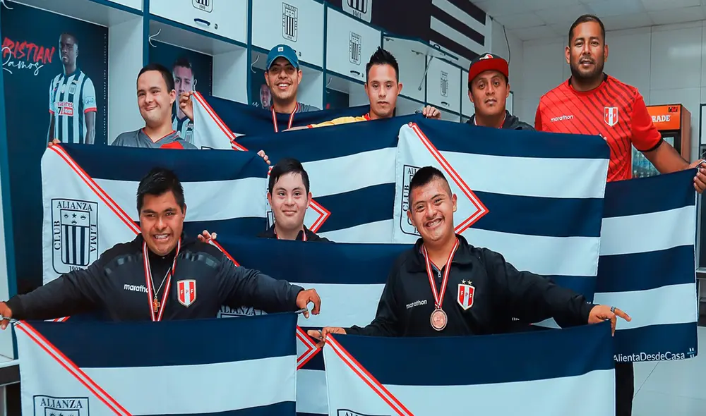 Selección peruana de futsal down visitó estadio de Alianza Lima. Foto: Alianza Lima/Twitter