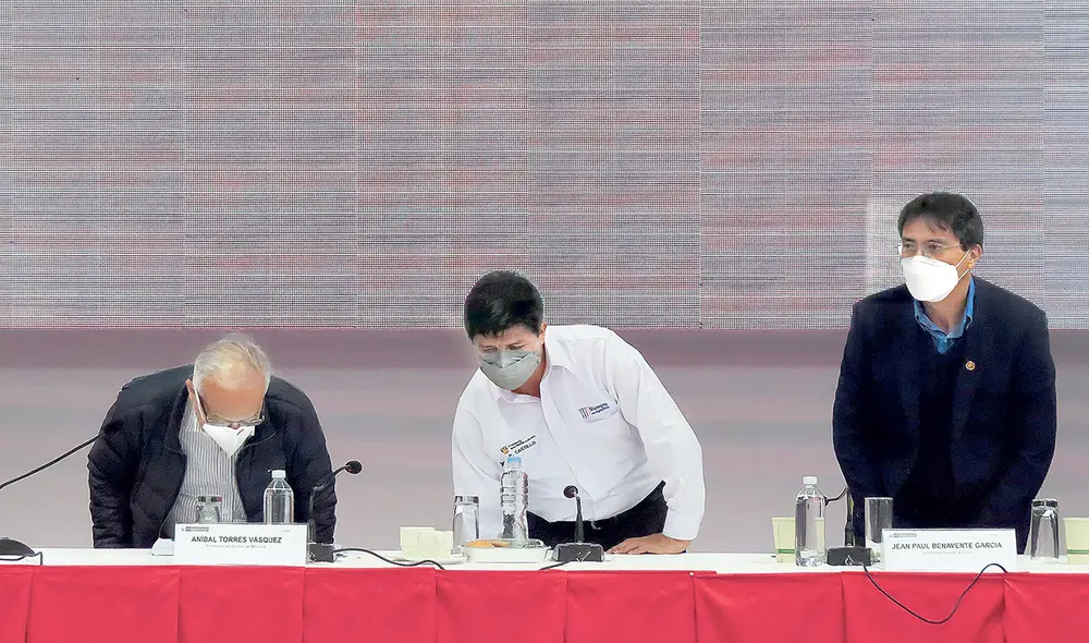 Solo anuncios. Pedro Castillo no hizo precisiones sobre el proyecto que enviará al Congreso. Tampoco concreta la iniciativa anunciada sobre el ingreso libre a las universidades. Foto: Raúl Cabrera/La República