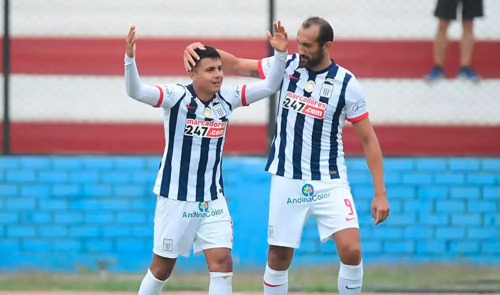 Jairo Concha y Hernán Barcos celebrando la anotación del volante blanquiazul. Foto: Liga 1 Jairo Concha y Hernán Barcos celebrando la anotación del volante blanquiazul. Foto: Liga 1