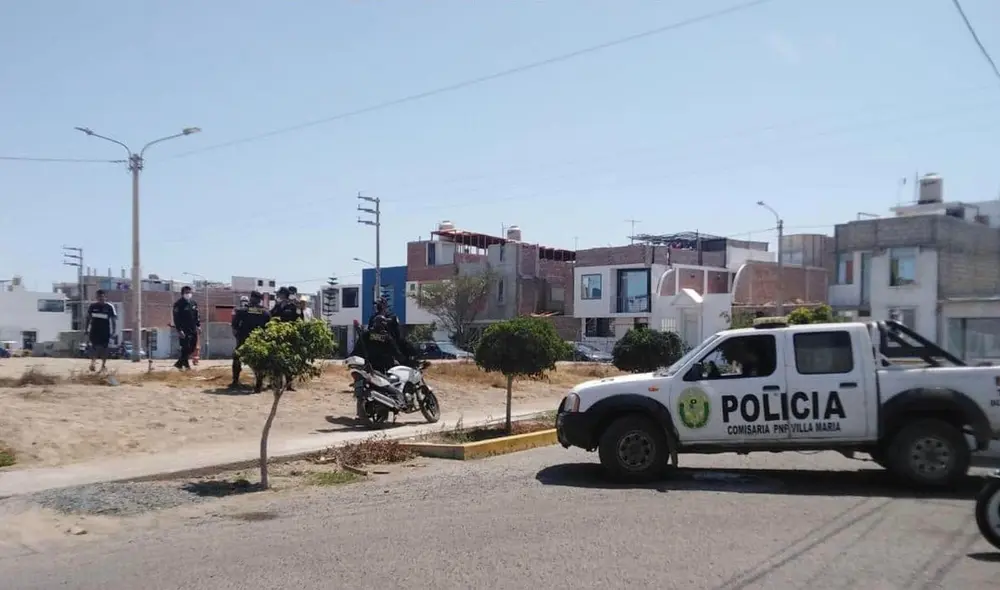 Luego de unos minutos, los uniformados capturaron a Miguel Ángel Solano Torres, a quien se le encontró el arma de fuego. Foto: RSD Chimbote