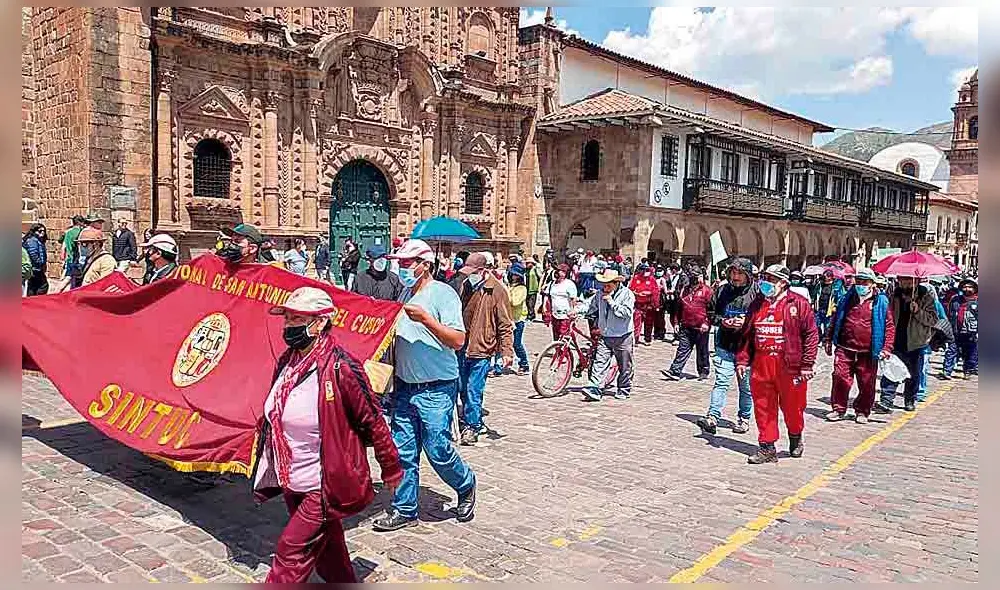 Protestas. Demandas de la región Cusco habrían sido tergiversadas durante la sesión descentralizada Protestas. Demandas de la región Cusco habrían sido tergiversadas durante la sesión descentralizada