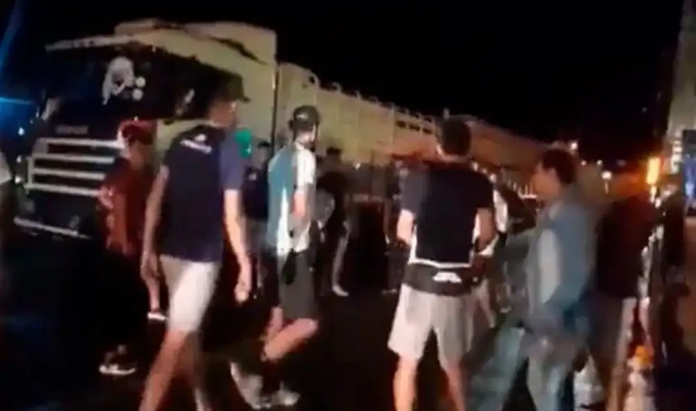 Todo ocurrió en una carretera paraguaya. Foto: YouTube