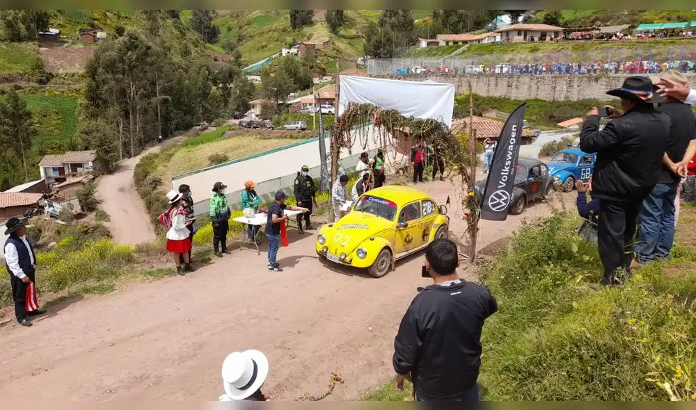 Cusco. Competencia de Vochos también se desarrolló para reactivar la economía. Foto: Luis Álvarez/URPI - La República