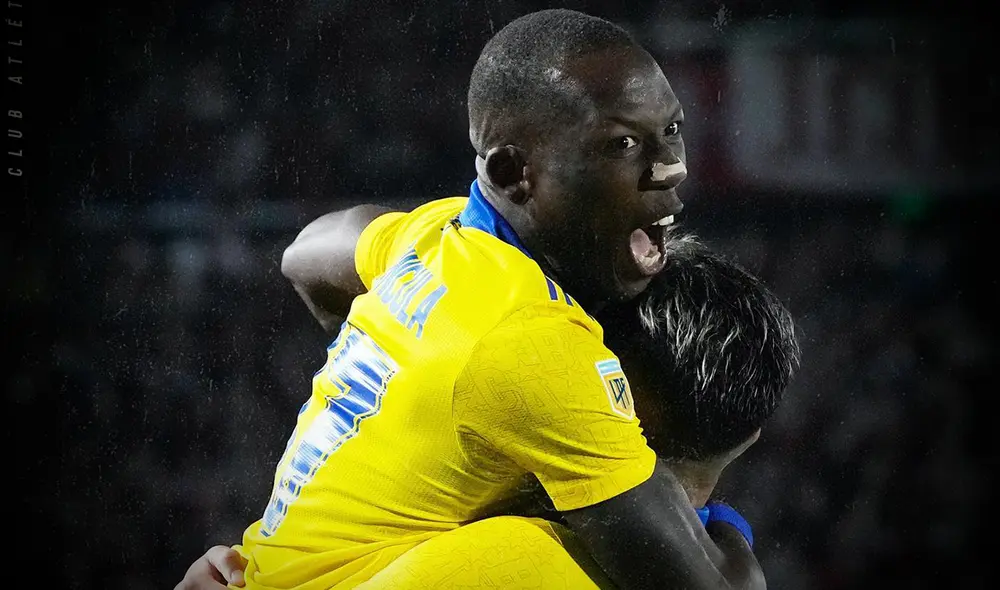 Luis Advíncula viene jugando buenos partidos con Boca. Foto: Boca Juniors Luis Advíncula viene jugando buenos partidos con Boca. Foto: Boca Juniors