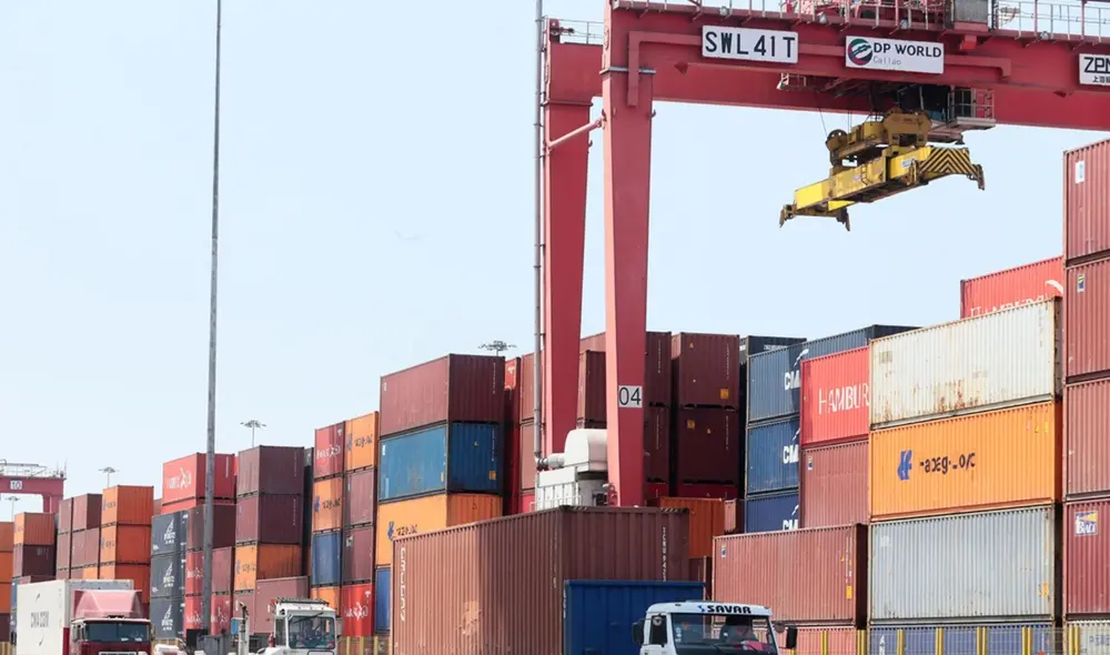 En el anterior informe, Latin Focus estimó un superávit comercial de US$ 13.800 millones para el 2022. Foto: Andina.