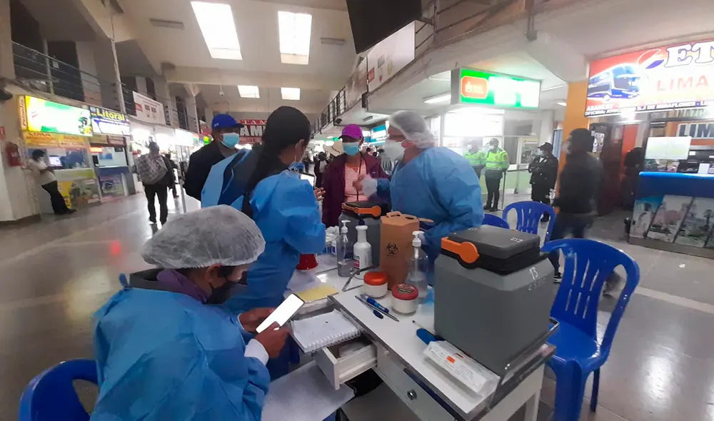 El terminal terrestre se ha convertido en el principal punto de vacunación. Foto: La República