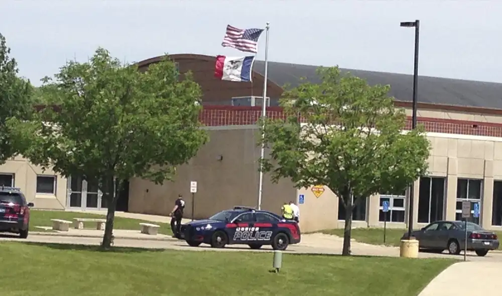 El menor también había amenazado con la misma acción, un día antes en otra escuela. Foto ilustrativa: Jordee Kalk/KCRG-TV9