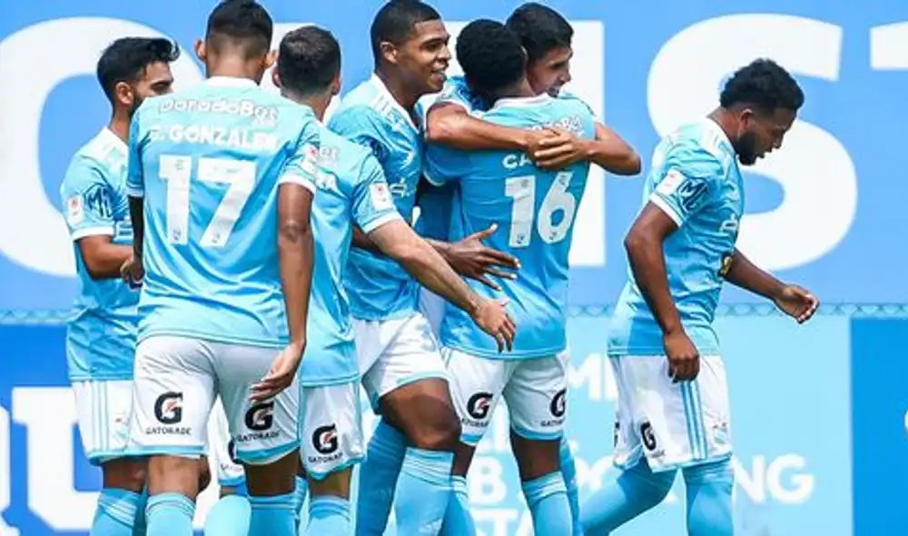 El encuentro entres Sporting Cristal vs. Talleres será este martes 26 de abril. Foto: Twitter Sporting Cristal