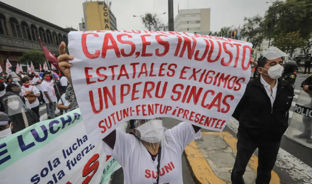 La Ley 31131, que atendía las demandas de los trabajadores CAS, fue observada en 2021 por el gobierno de transición que encabezó Francisco Sagasti quien, además, interpuso demandas de inconstitucionalidad en contra de su aplicación. Foto: La República