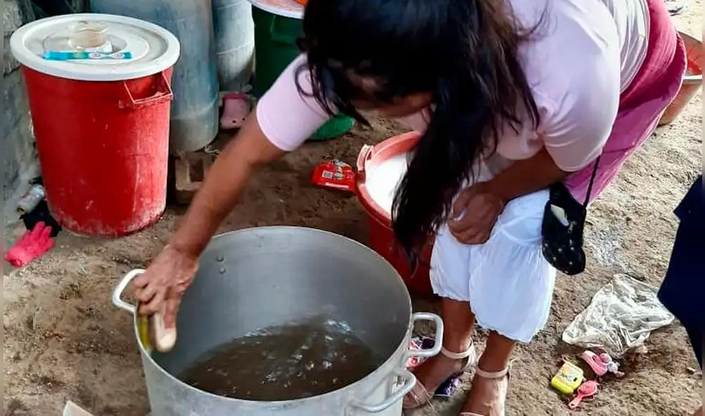 Los recipientes de agua deben ser lavados constantemente y tapados bien para evitar que se conviertan en criaderos. Foto: Geresa Lambayeque.