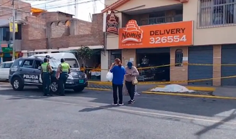 Zona fue acordonada a la espera del fiscal de turno. Foto: captura de Frase Corta