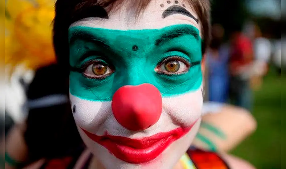 Reír es beneficioso para la salud física y mental de las personas. Foto: EFE