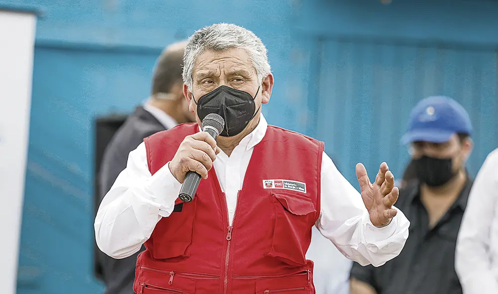 Encargado. Carlos Palacios se reúne hoy con comunidades.”No queremos mesa de diálogo, sino mesa de soluciones”, dijo Edgar Lima, de la comunidad de Chila. Foto: MINEM
