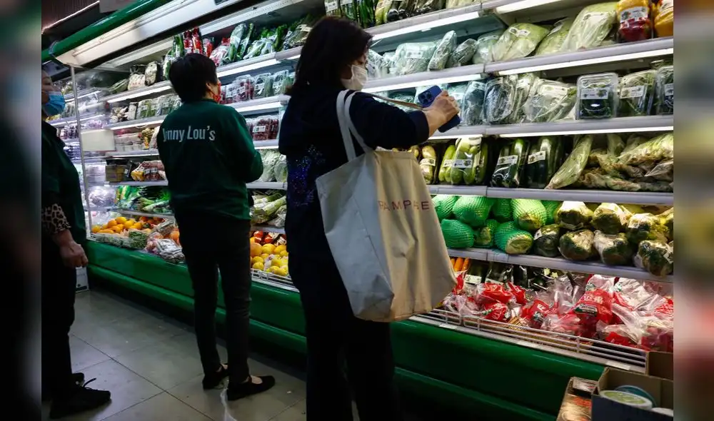 Compras de pánico y pruebas masivas en Beijing. Foto EFE