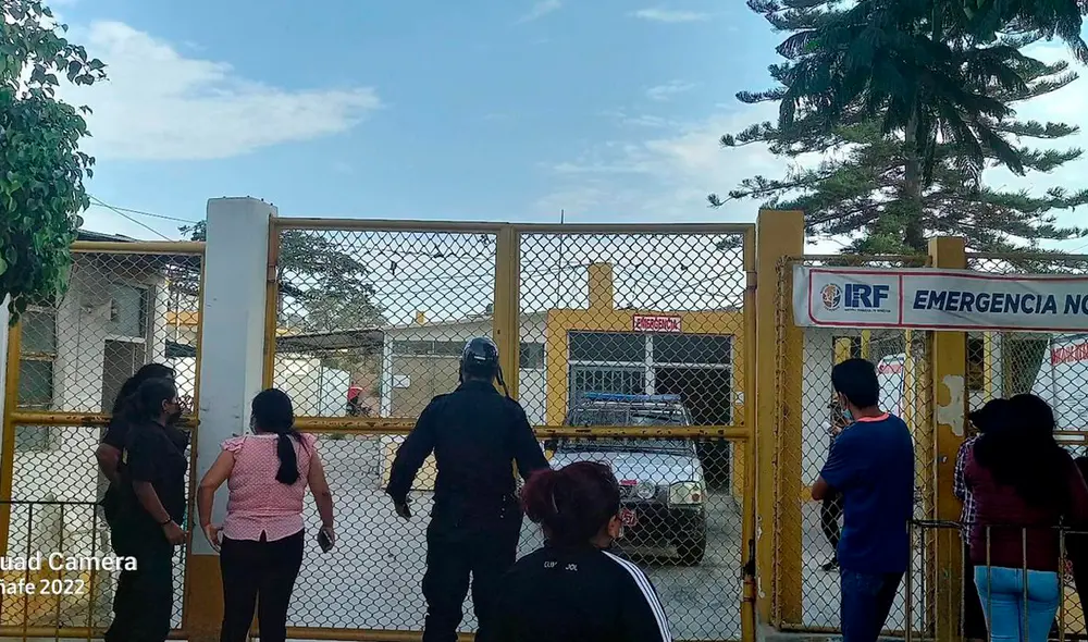 Los familiares se percataron que la difunta abrió los ojos y ante esto llamaron al personal de Serenazgo y de la PNP. Foto: Noticias Ferreñafe Los familiares se percataron que la difunta abrió los ojos y ante esto llamaron al personal de Serenazgo y de la PNP. Foto: Noticias Ferreñafe