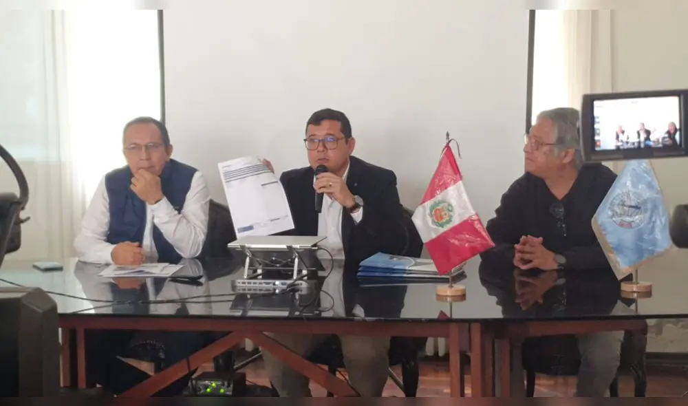 El secretario general del gremio, Victor Zavaleta señalo que existe una campaña mediática por parte del presidente de Corpac, Julio Perlacios. Foto: Jessica Merino / URPI-LR